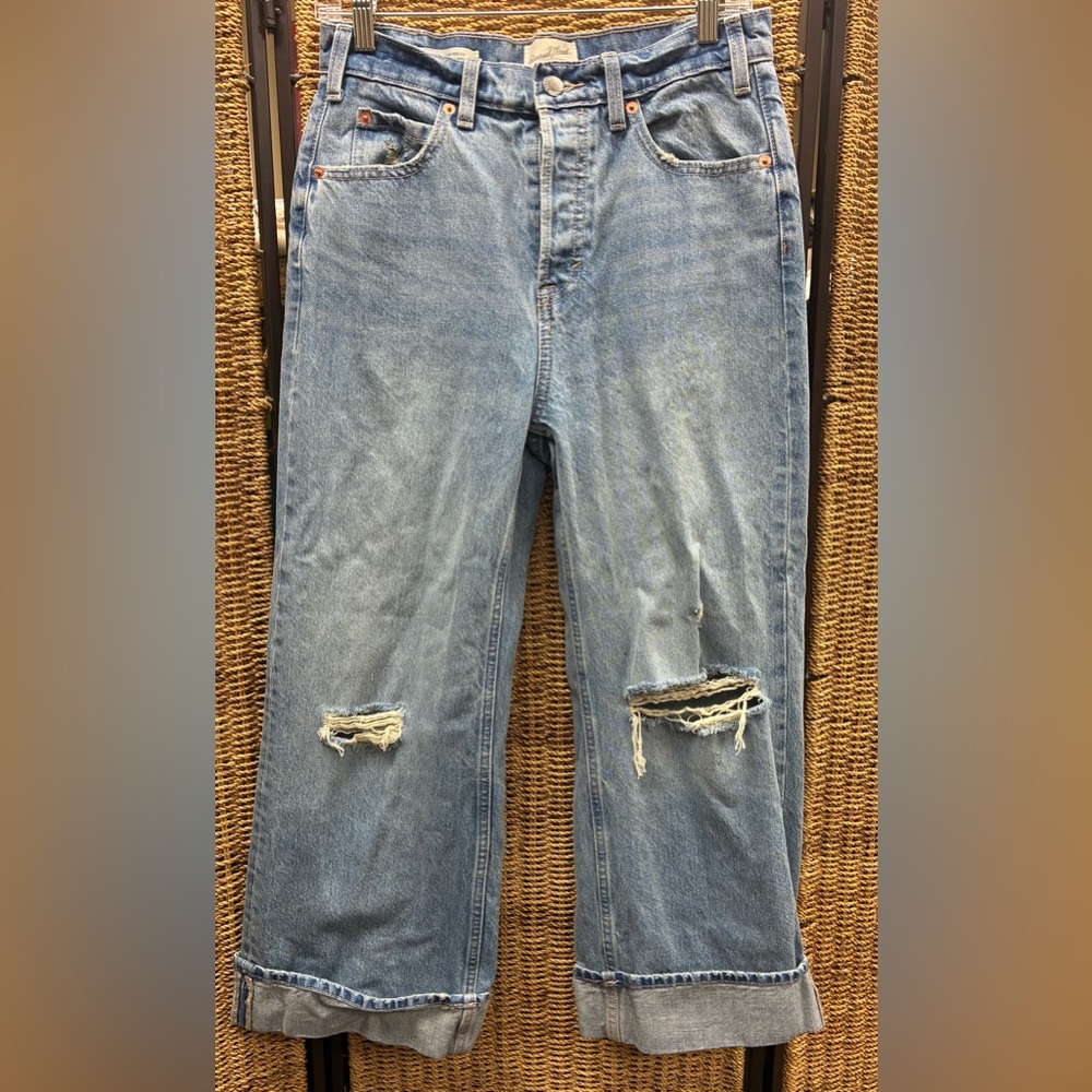 Universal Thread Cropped Wide Leg Jeans - Picture 2 of 4